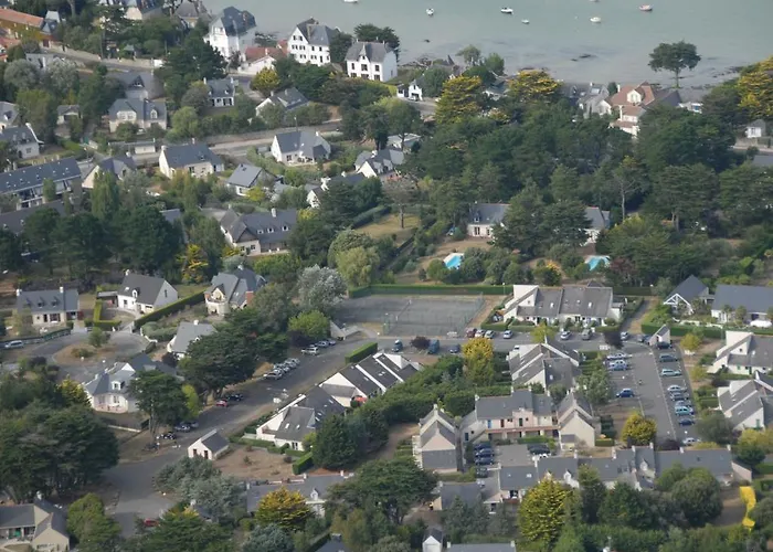 Lagrange Les Maisonnettes 3*